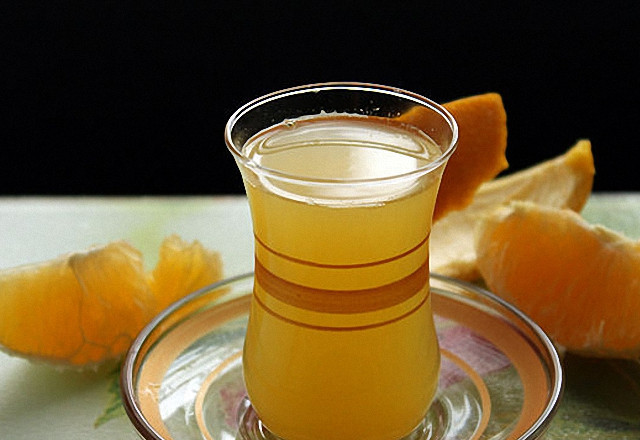 1. Этап. Самогон из мёда: Вот так можно дома приготовить самогон из мёда. Приятного аппетита!