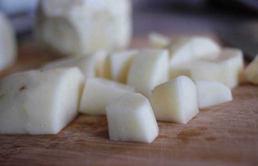 1. Этап. Пюре из корня сельдерея: И картофелем.