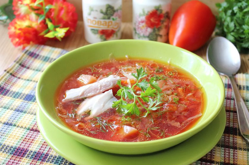 1. Этап. Борщ из индейки: Борщ из индейки готов. При подаче в каждую тарелку выложите мясо индейки.