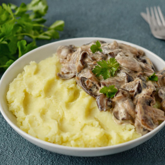 Баклажаны с грибами в сметане