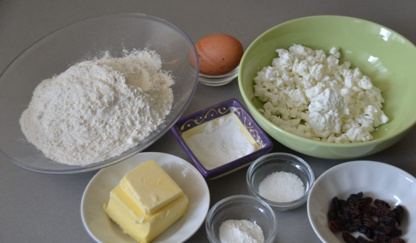 1. Этап. Творожное печенье Мышки: Приготовьте ингредиенты.