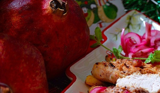 1. Этап. Индейка с ананасами на гриле: Очень сочное, ароматное - такое блюдо не останется на новогоднем столе незамеченным.