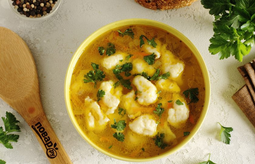 1. Этап. Клецки на сметане: Суп с клецками на сметане готов. Приятного аппетита!