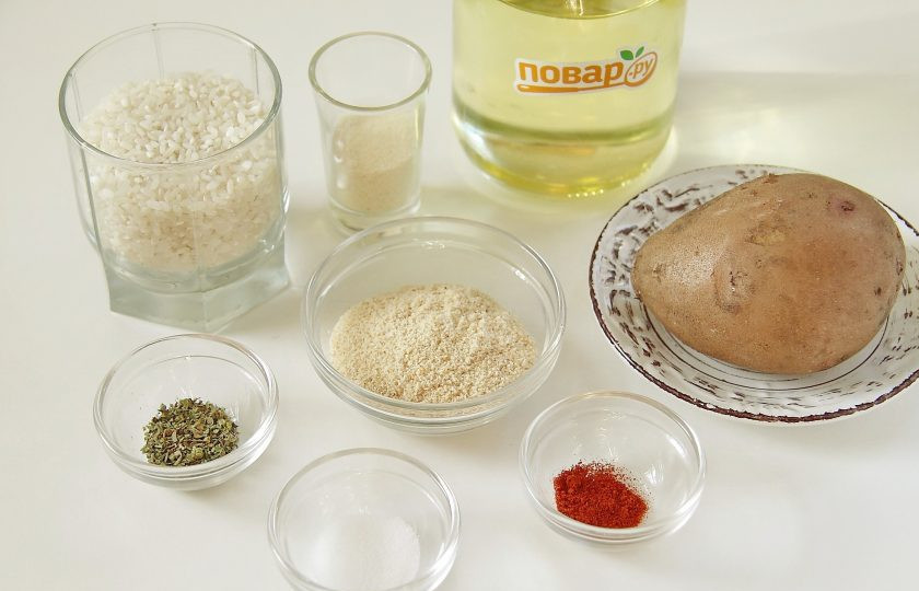 1. Этап. Рисовые палочки: Подготовьте все ингредиенты. Картофель заранее отварите в мундире и немного остудите.