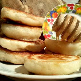 Оладьи на молоке с дрожжами