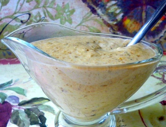 1. Этап. Соус из сморчков: Перекладываем получившуюся смесь в красивую вазочку или соусницу. Можно подавать такой соус к мясу, птице и рыбе. Отлично он сочетается с креветками. Приятного аппетита!