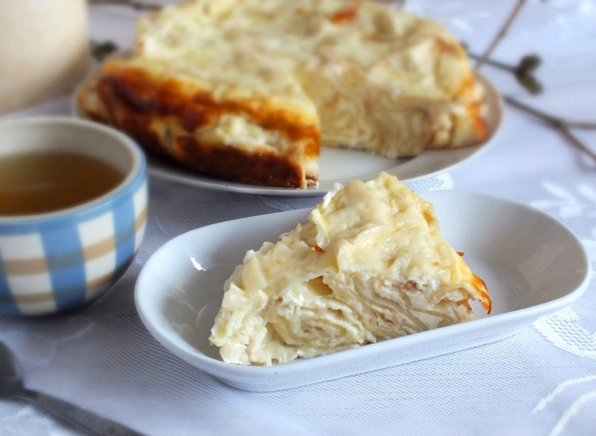 1. Этап. Лаваш с творогом в мультиварке: Десерт можно подавать как теплым, так и полностью остывшим. Приятного аппетита!