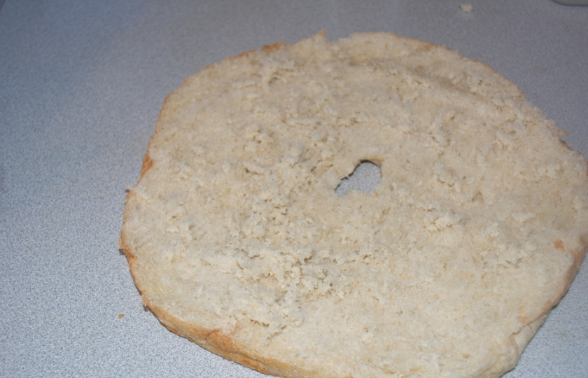 1. Этап. Запеченный лааваш с сыром и зеленью: С нижней частью будем работать, а верхнюю пока отложите.