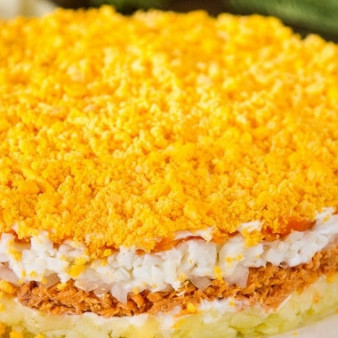 Салат Мимоза со сметаной