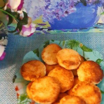 1. Этап. Печенье с кокосовой стружкой: Выпекать в духовке при t=160-180 С примерно 15 минут. Следите за своей духовкой, печенье печется очень быстро.