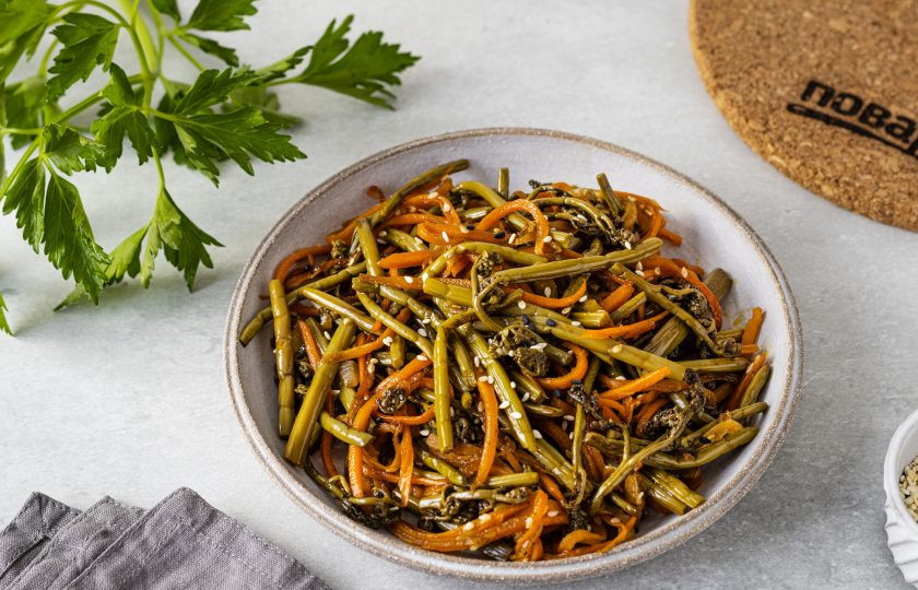 1. Этап. Салат из соленого папоротника по-корейски: Салат из соленого папоротника по-корейски готов, приятного аппетита!