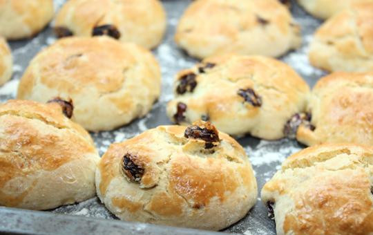 1. Этап. Сконы: Выпекаем около 25 минут - до золотистого цвета. Сконы готовы! :) Ставим чай и наслаждаемся.