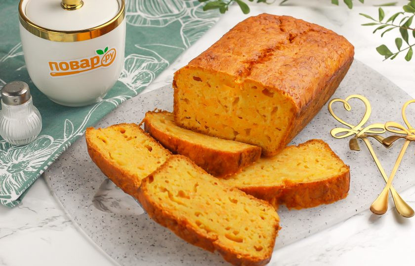 1. Этап. Морковный кекс с медом: Нарежьте кекс ломтиками и подайте к столу с любимыми напитками. Приятного вам аппетита!