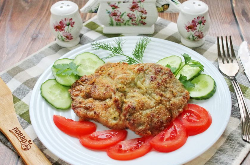 1. Этап. Отбивные в чесночно-укропном маринаде: Отбивные в чесночно-укропном маринаде готовы. Подавайте к столу с овощами, соленьями.