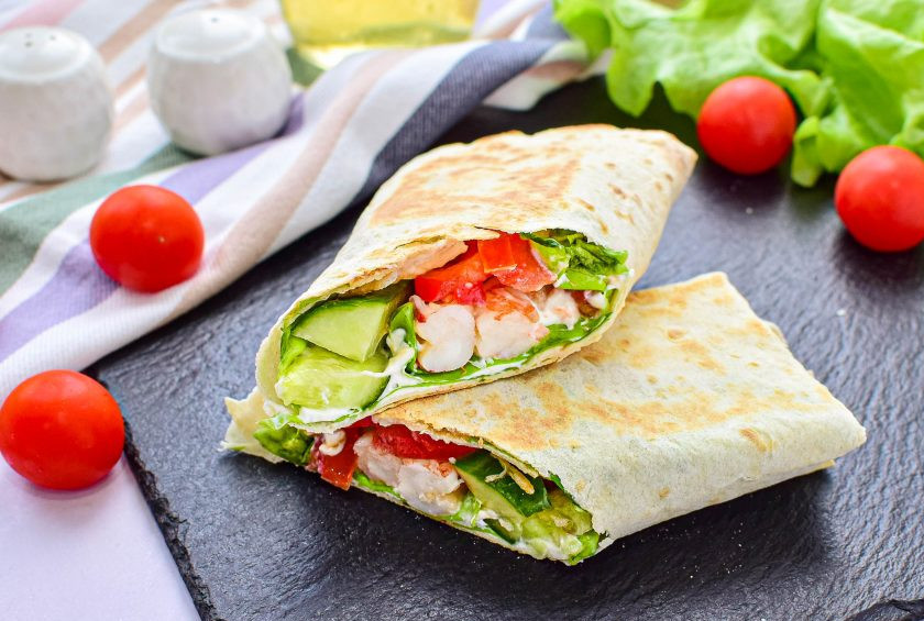 1. Этап. Сэндвич ролл с креветкой: Приятного угощения!