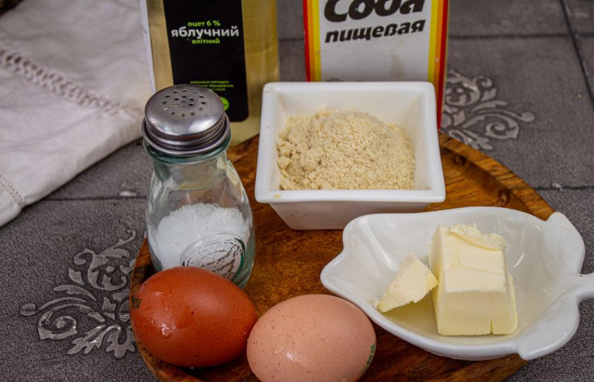 1. Этап. Кето-хлеб: Подготовьте все ингредиенты.