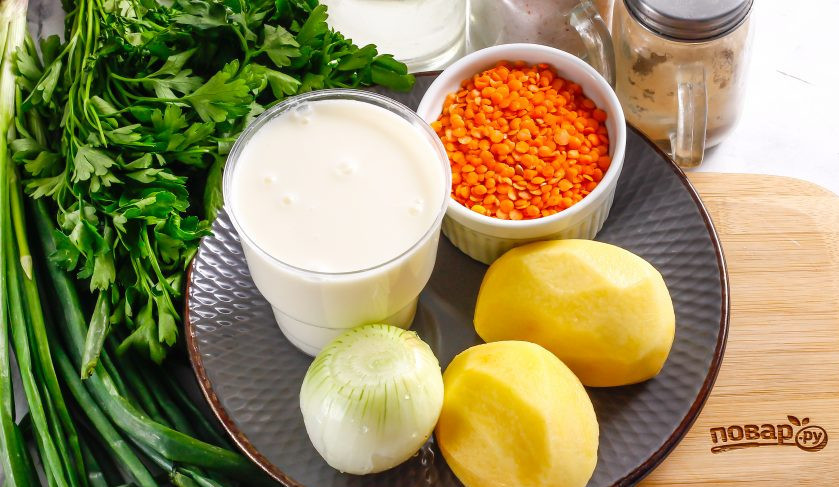 1. Этап. Чечевичный суп на кокосовом молоке: Подготовьте указанные ингредиенты.