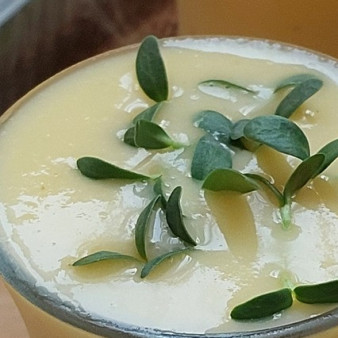 Кукурузно-капустный смузи с пажитником