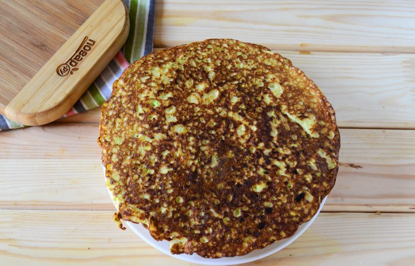 1. Этап. Кабачковый торт (мастер-класс): Кабачковые блины готовы. У меня их получилось 8 штук диаметром 18 см.