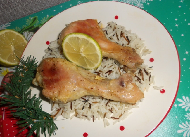 1. Этап. Куриные ножки с рисом в рукаве: 5. Выпекаем ножки с рисом в разогретом до 200 градусов духовом шкафу до румяной корочки на мясе. Подаем порционно рис с куриными ножками.