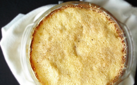 1. Этап. Картошка в сметане: Затем посыпаем натертым сыром и отправим еще минут на 10 до подрумянивания сырной корочки.