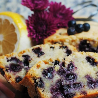 Черничный пирог в мультиварке
