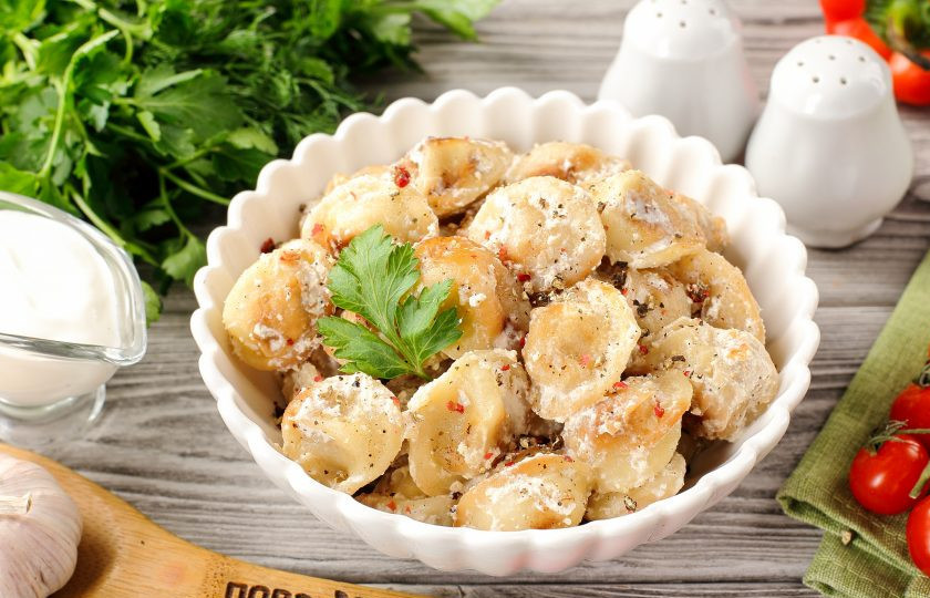 1. Этап. Пельмени в сметане в мультиварке: Приятного аппетита!