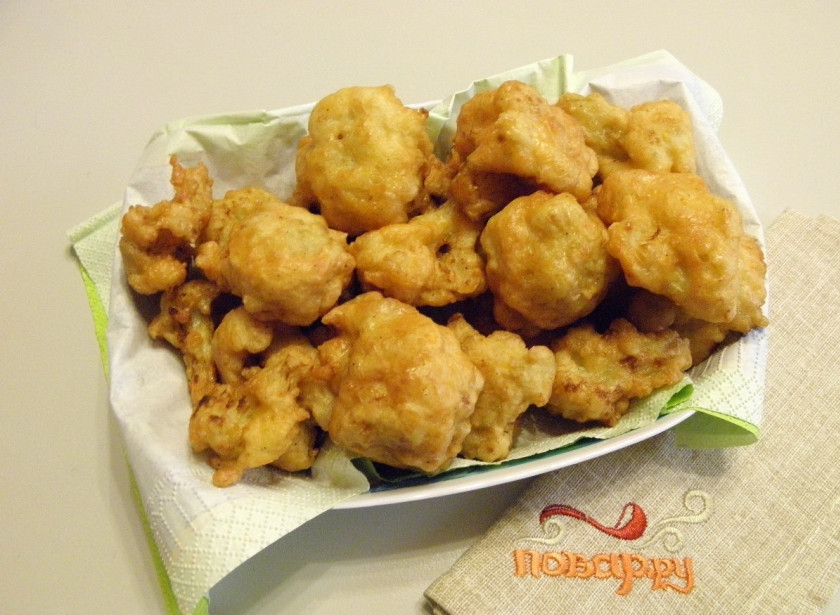 1. Этап. Цветная капуста в кляре с сыром: Цветную капусту выложите на салфетку, чтобы впитался лишний жир. Подавайте капусту горячей или теплой с любимыми соусами. Приятного!