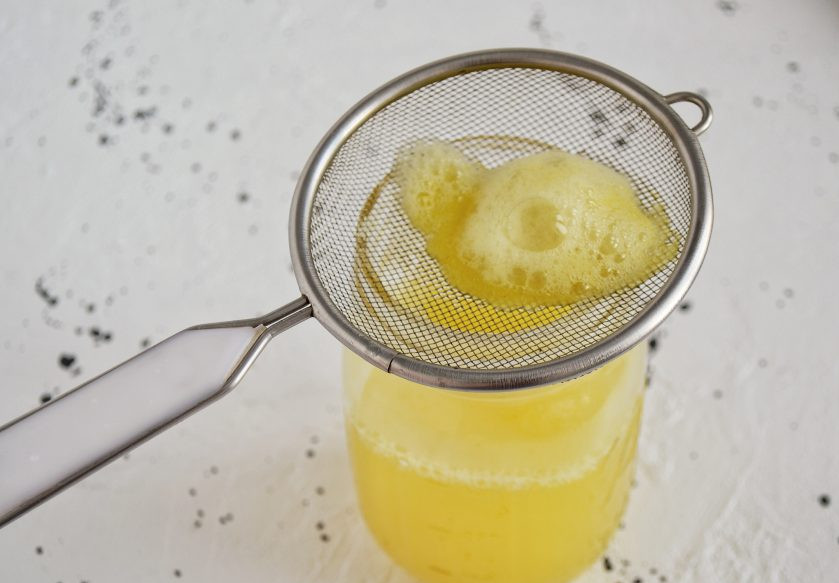 1. Этап. Напиток для похудения: Процедите напиток.