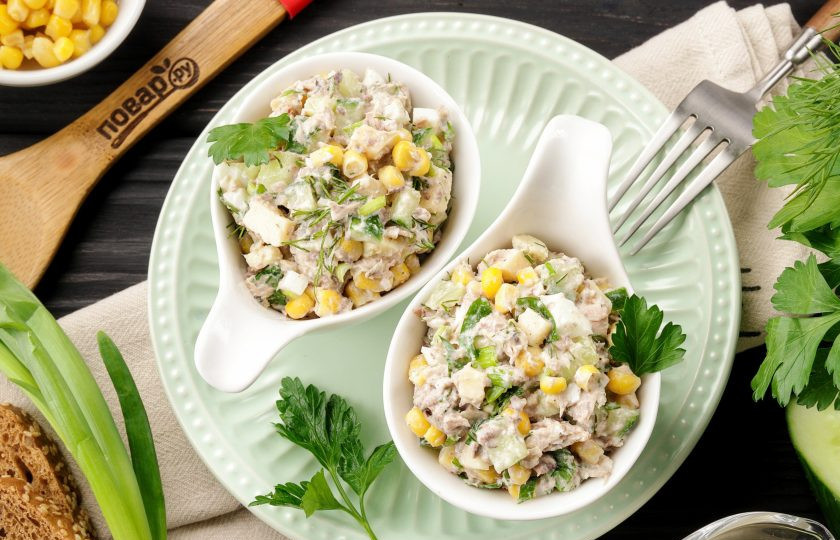 1. Этап. Салат с тунцом, кукурузой и сыром: Приятного аппетита!