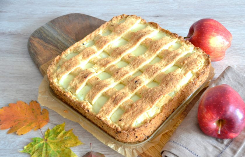 1. Этап. Яблочный пирог Восторг: Подавайте пирог полностью остывшим. Приятного аппетита!
