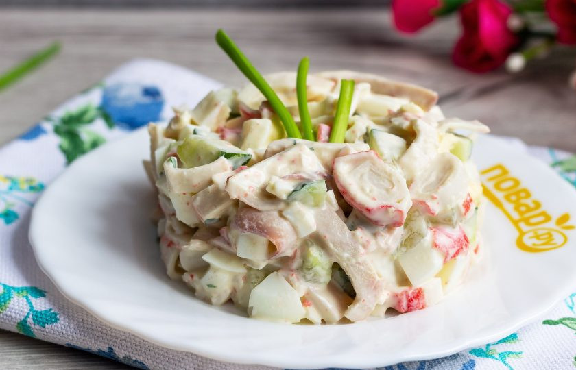 1. Этап. Салат Медуза: Подавайте салат в общем салатнике или порционно. Приятного аппетита!