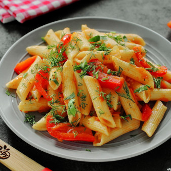 Макароны с овощами в мультиварке