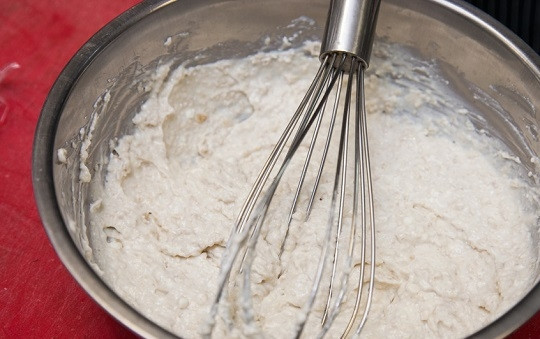 1. Этап. Овсяно-творожное печенье: 7. Тщательно перемешайте, чтобы масса стала однородной.