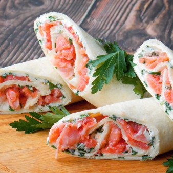 Тортильи с красной рыбой