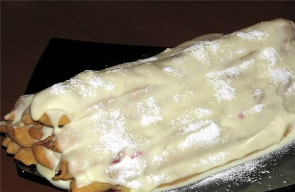 1. Этап. Торт Дрова под снегом: Сформированный торт хорошо поливаем кремом и ставим в холодильник для пропитки . Готово!