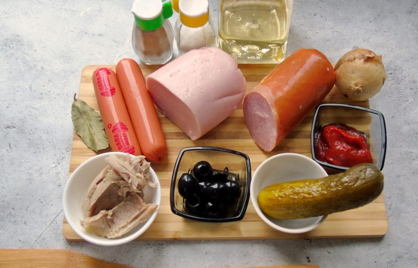 1. Этап. Солянка Селянка: Подготовьте все ингредиенты для приготовления солянки 