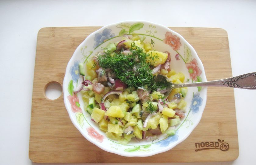 1. Этап. Салат Ерундопель: Желающие могут добавить еще нарезанный укроп. Он придаст аромат.