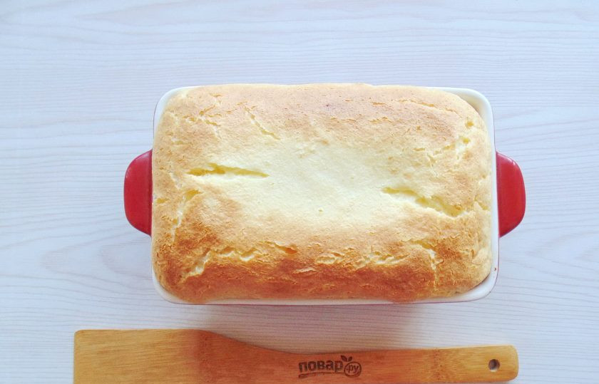 1. Этап. Творожная запеканка для детей: Готовьте запеканку в духовке, заранее разогретой до 170-175 градусов 25-30 минут.