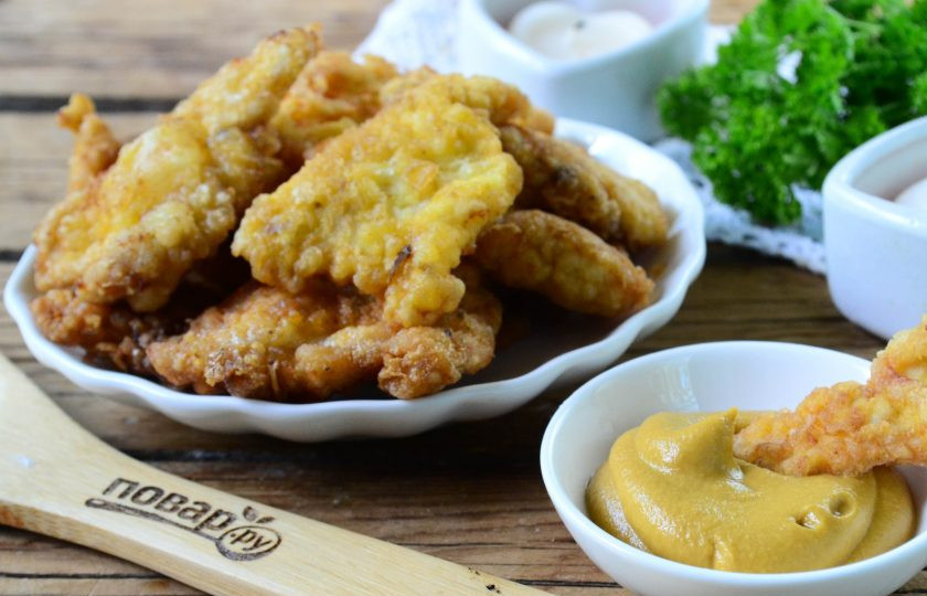 1. Этап. Чипсы из куриного филе: Подавайте куриные чипсы с любимым соусом, мне очень понравились они с горчицей. Кушайте с удовольствием!