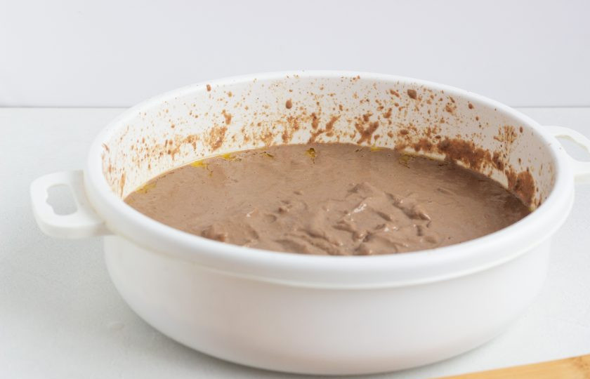 1. Этап. Запеченный печеночный паштет: Пробейте массу погружным блендером (без грибов), в последнюю очередь добавьте сливочное масло комнатной температуры и пробейте с ним.