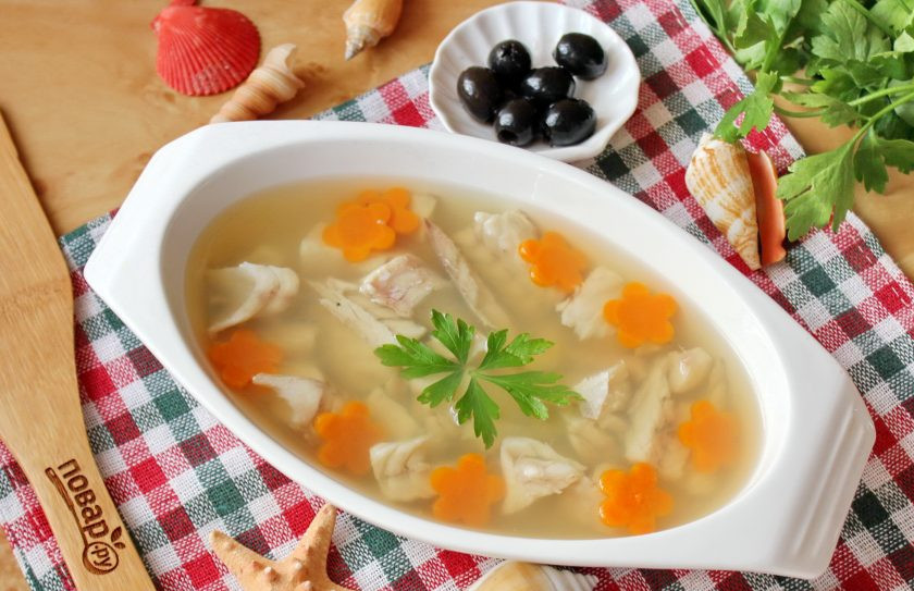 1. Этап. Заливное из минтая: Поставьте заливное в холод до полного застывания. Подавайте к столу с хреном и горчицей.