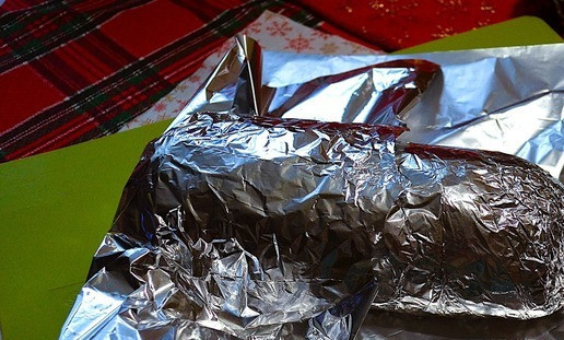 1. Этап. Буженина из индейки в соусе: 4-5 слоёв, не меньше.