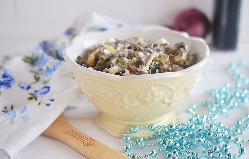 1. Этап. Славянский салат: Подайте к столу. Приятного аппетита!