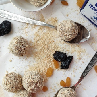 Творожный десерт с сухофруктами