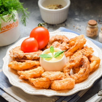 Луковые кольца в кляре