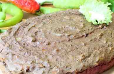 1. Этап. Печеночный пирог из куриной печени: И отправляем запекаться минут на 30 в разогретую до 180 градусов духовку