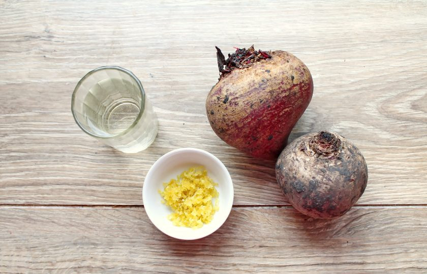 1. Этап. Свекольная настойка: Подготовьте все необходимые ингредиенты для приготовления свекольной настойки.