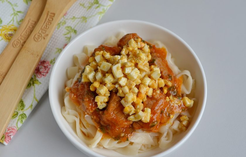 1. Этап. Шима блюдо: Далее жареные яйца с перцем.