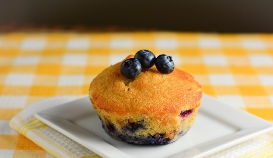 1. Этап. Воздушные кексы: 6. Вот и весь секрет, как приготовить воздушные кексы в домашних условиях. Остудите их немного, аккуратно достаньте из формы — и можете подавать к столу. Приятного чаепития!